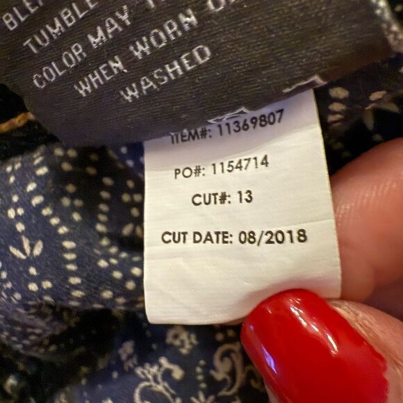 Torrid Women's Dark Blue Premium Jeans size 30XT - Picture 7 of 7